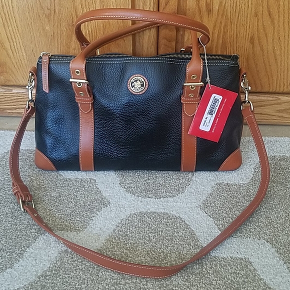 Dooney & Bourke Handbags - EUC! Dooney & Bourke Large Domed Satchel
